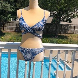 New Cupshe Blue floral print bikini